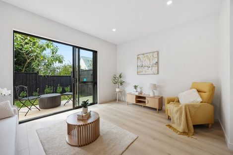 Photo of property in 72e Langana Avenue, Browns Bay, Auckland, 0630