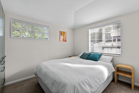 Photo of property in 40 Walton Street, Red Beach, 0932