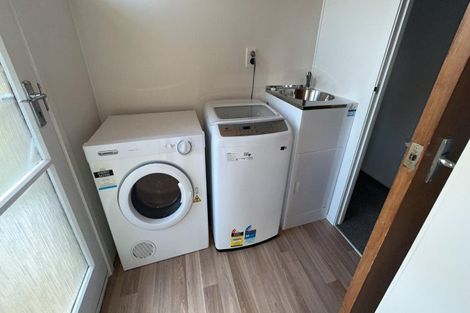 Photo of property in 2/1 Dakota Avenue, Beach Haven, Auckland, 0626