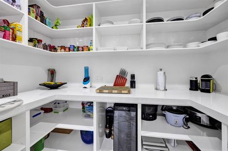 Photo of property in 17 Wentworth Lane, Waiwhakaiho, New Plymouth, 4312