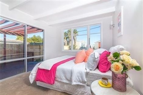 Photo of property in 2 Totara Road, Te Atatu Peninsula, Auckland, 0610