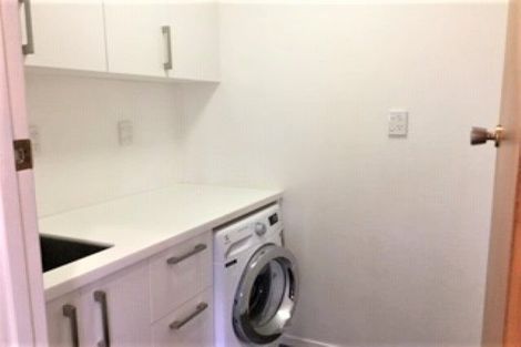 Photo of property in 381 Devonport Road, Tauranga South, Tauranga, 3112