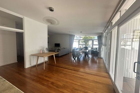 Photo of property in 15 Fancourt Street, Karori, Wellington, 6012