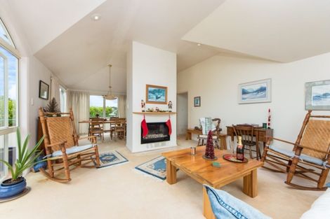 Photo of property in 4/30 Clarence Road, Northcote Point, Auckland, 0627