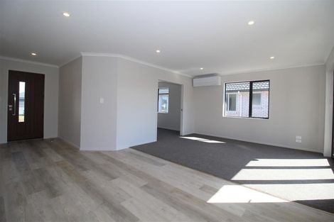 Photo of property in 21 Kaurinui Crescent, One Tree Point, 0118