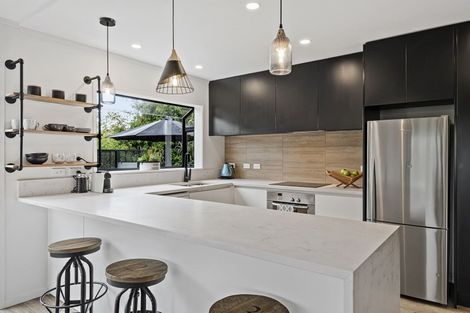 Photo of property in 2/90 Verbena Road, Birkdale, Auckland, 0626