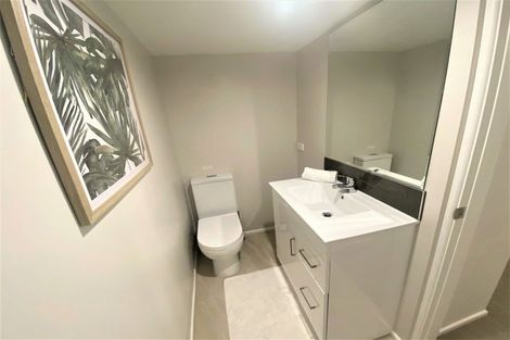 Photo of property in 76 Mount Pleasant Road, Mount Pleasant, Christchurch, 8081