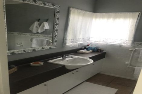 Photo of property in 14 Petrel Lane, Whitby, Porirua, 5024