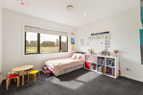 Photo of property in 26 Tula Lane, Kelvin Grove, Palmerston North, 4470