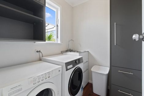 Photo of property in 132 Union Road, Howick, Auckland, 2014