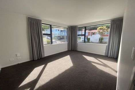 Photo of property in 37 Priscilla Crescent, Kingston, Wellington, 6021