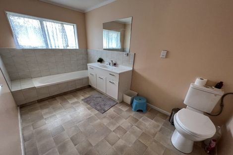 Photo of property in 1 Olympic Court, Palmerston North, 4410
