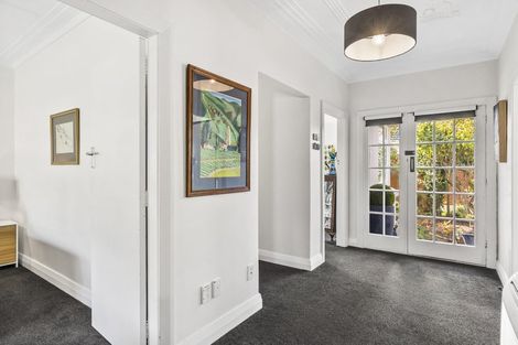 Photo of property in 396 Bay View Road, Saint Clair, Dunedin, 9012