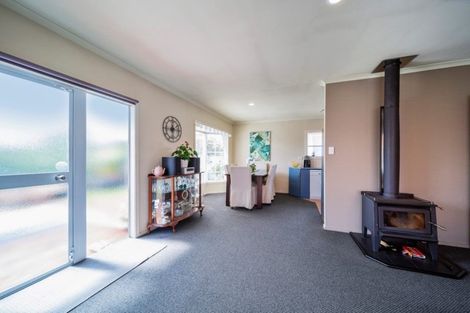 Photo of property in 50 Lismore Street, Merrilands, New Plymouth, 4312