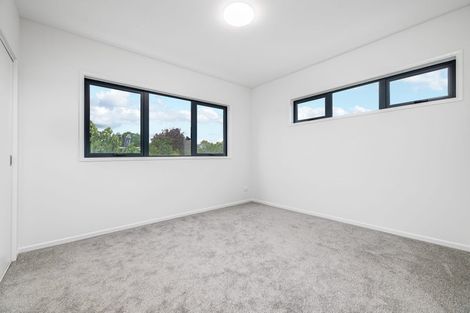 Photo of property in 4/43b Waimumu Road, Massey, Auckland, 0614