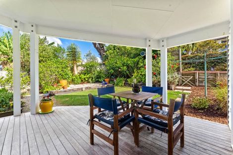 Photo of property in 79 Hauraki Road, Leigh, Warkworth, 0985