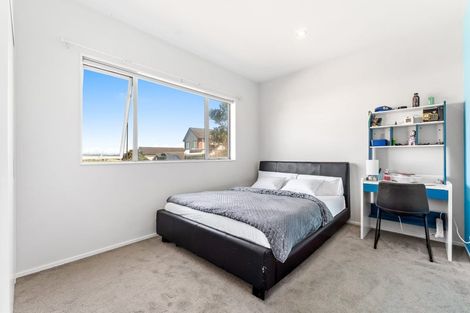 Photo of property in 33 Kaipuke Crescent, Gulf Harbour, Whangaparaoa, 0930