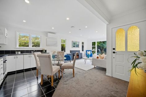 Photo of property in 102 Taikata Road, Te Atatu Peninsula, Auckland, 0610