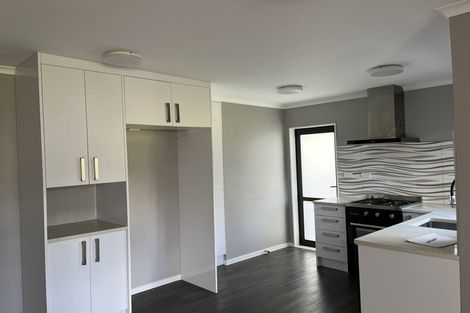 Photo of property in 5 Korihi Drive, Swanson, Auckland, 0614