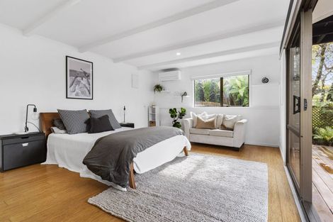 Photo of property in 2/55a Woodlands Crescent, Browns Bay, Auckland, 0630