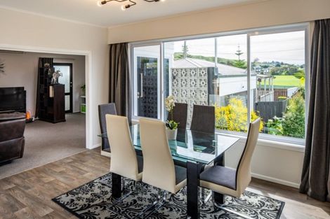 Photo of property in 2/11 Awarua Street, Elsdon, Porirua, 5022