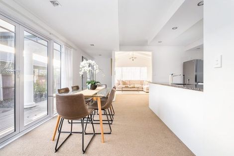 Photo of property in 175 Beach Road, North New Brighton, Christchurch, 8083