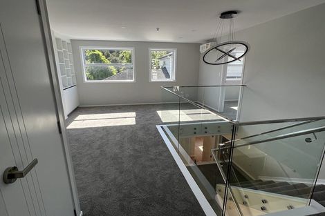 Photo of property in 62a Vandeleur Avenue, Birkdale, Auckland, 0626