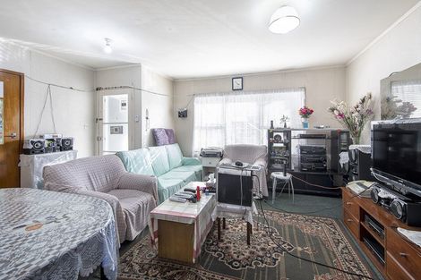 Photo of property in 4/26 Carrington Road, Point Chevalier, Auckland, 1025