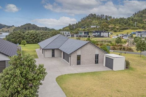 Photo of property in 2 Admiral Drive, Cooks Beach, Whitianga, 3591