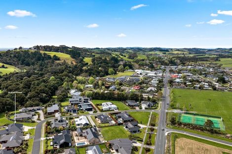 Photo of property in 28 Awanui Crescent, Matakana, Warkworth, 0985