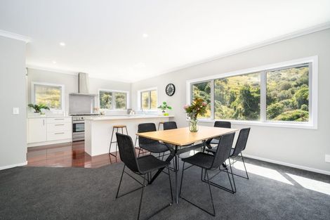 Photo of property in 34 Cheetwood Street, Churton Park, Wellington, 6037