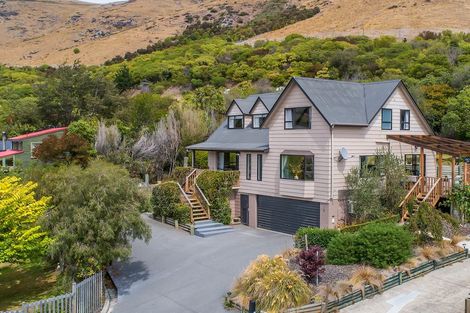 Photo of property in 8 Heathvale Place, Heathcote Valley, Christchurch, 8022