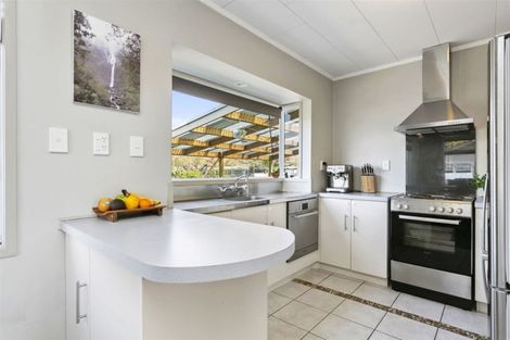 Photo of property in 308 Shakespeare Street, Leamington, Cambridge, 3432