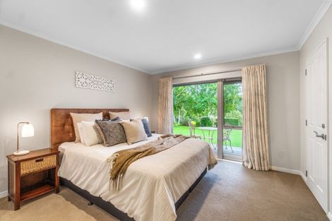 Photo of property in 37 Hardens Lane, Paremoremo, Auckland, 0632