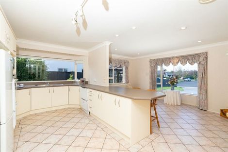 Photo of property in 11 Toi Toi Place, Flagstaff, Hamilton, 3210