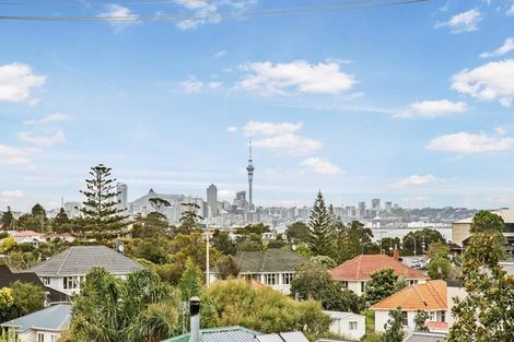 Photo of property in 1/31 Bracken Avenue, Takapuna, Auckland, 0622