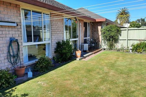 Photo of property in 2/98 Domain Terrace, Spreydon, Christchurch, 8024