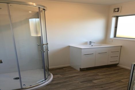 Photo of property in 3/34 Uxbridge Road, Mellons Bay, Auckland, 2014