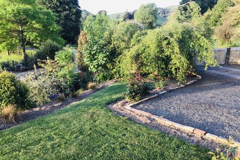 Photo of property in 10 Kirk Street, Matawai, 4075