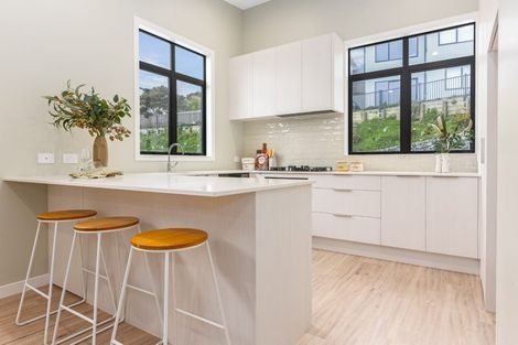 Photo of property in 5 Skysail Lane, Whitby, Porirua, 5024