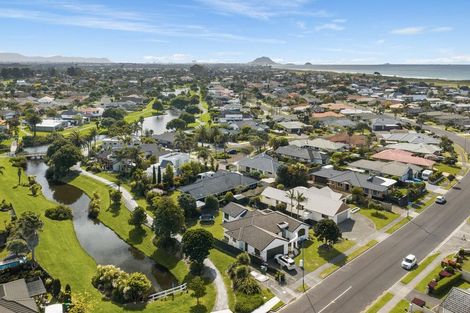 Photo of property in 94 Santa Monica Drive, Papamoa Beach, Papamoa, 3118