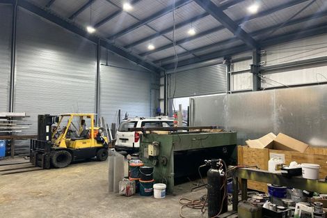 Photo of property in 11 Woodward Street West, Featherston, 5710