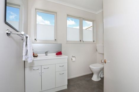 Photo of property in 8 Dalzien Place, Feilding, 4702