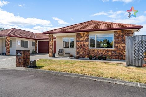 Photo of property in 37 Woodland Mews, Wainuiomata, Lower Hutt, 5014