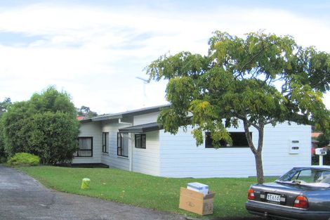 Photo of property in 14 Coubray Place, Botany Downs, Auckland, 2010