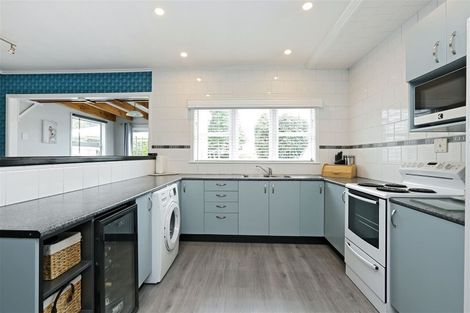 Photo of property in 33 Elliott Crescent, Havelock North, 4130