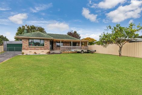 Photo of property in 14 Salas Place, Papakura, 2110