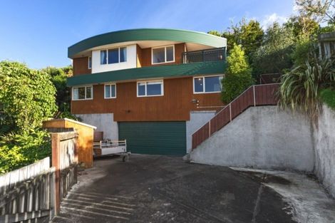 Photo of property in 8a Cullen Place, Tawa, Wellington, 5028