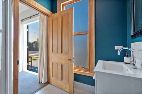 Photo of property in 260-262 High Street North, Carterton, 5713