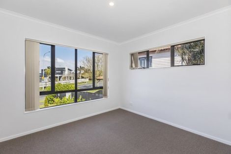 Photo of property in 38 Accent Drive, Flat Bush, Auckland, 2016